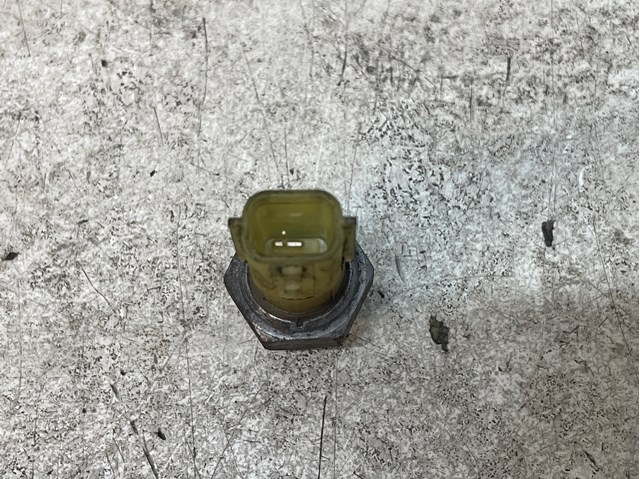 NISSAN 2524000Q0A Sensor de presión de aceite  en stock Valencia