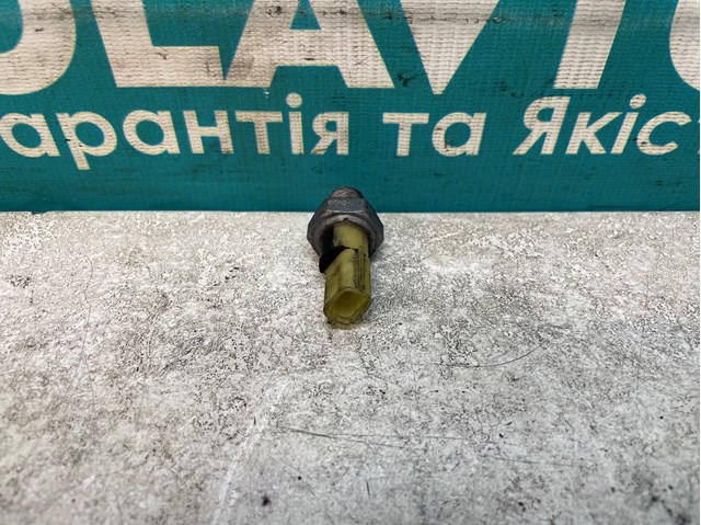 NISSAN 2524000Q0A Sensor de presión de aceite  en stock Salamanca