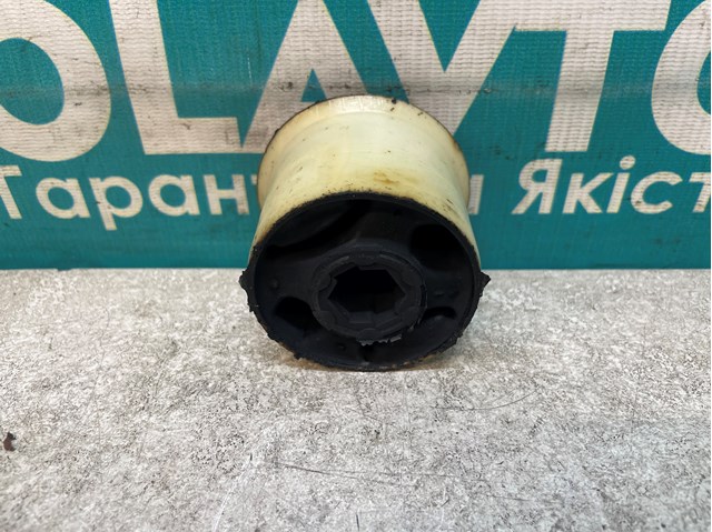 3C0199231F VAG Silentblock de suspensión delantero inferior  disponible Vigo