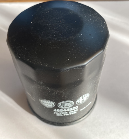 46544820 Filtro de aceite  disponible Utrera