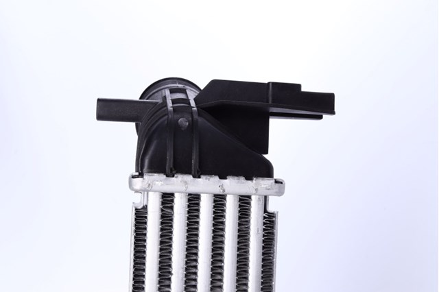 NRF 30253 Intercooler  en stock Terrassa