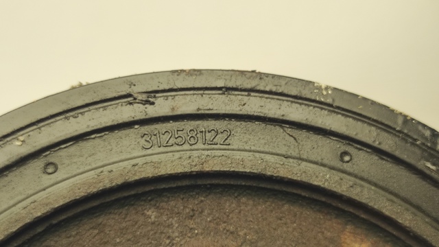 31258122 VOLVO Polea de cigüeñal  en stock Huelva