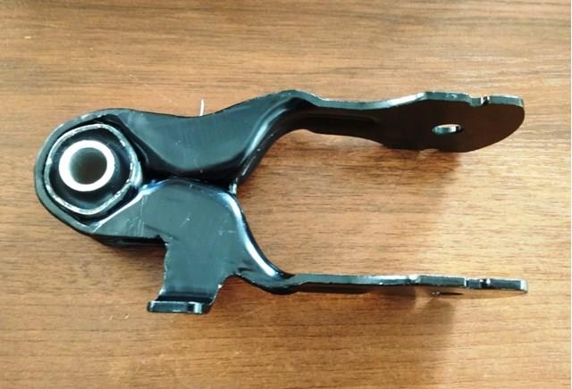 STC T405240 Soporte de motor trasero  disponible España