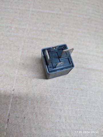 0986332002 BOSCH Relé de bujía de precalentamiento  disponible Alicante