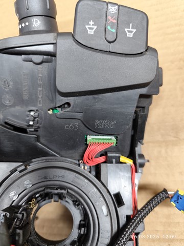 8201590627 RENAULT Conmutador en la columna de dirección, parte central  comprar en Lleida