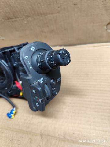 8201590627 Conmutador en la columna de dirección, parte central  comprar en Pontevedra