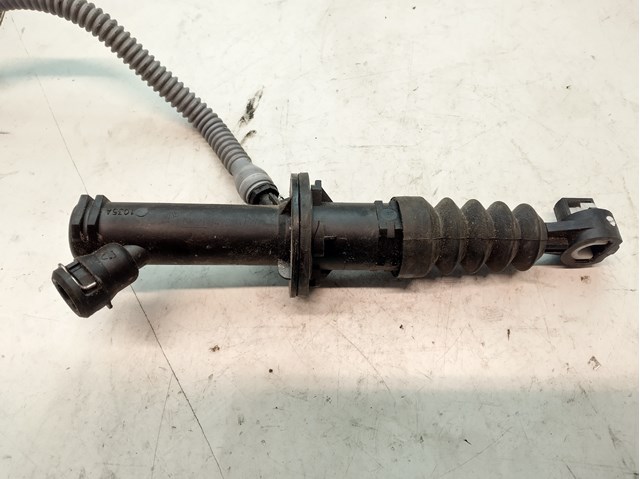 306105773R RENAULT Cilindro maestro de embrague  disponible Vigo