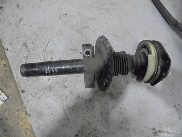 8200663650 RENAULT Amortiguador delantero  disponible Vigo