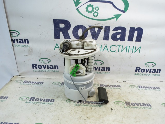 RENAULT 172029382R Módulo alimentación de combustible  disponible Valladolid