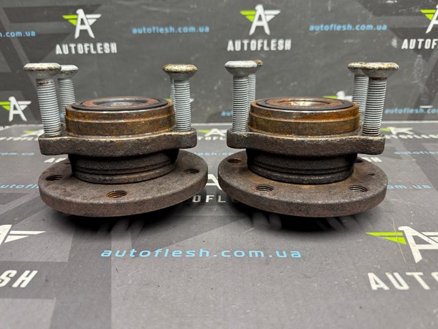 1K0407621F Buje de rueda delantero  en stock Castellón