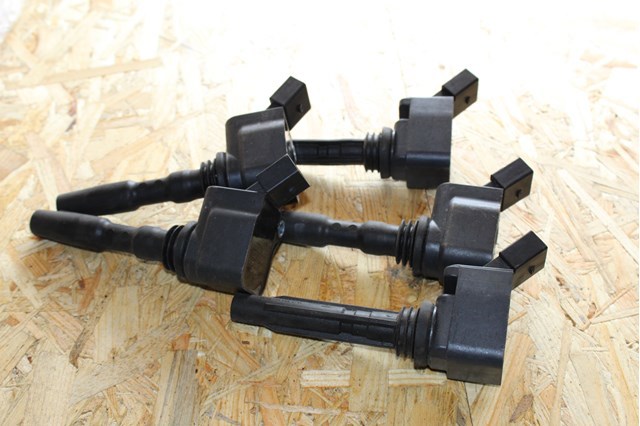 04C905110D VAG Bobina de encendido  disponible Vigo