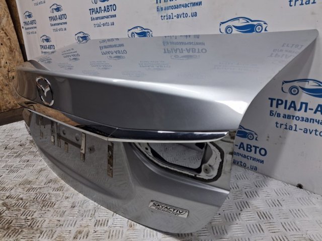 GHY05261X MAZDA Tapa maletero  en stock Huelva
