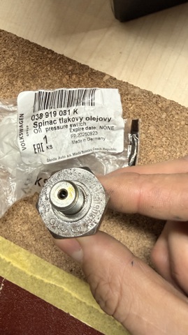 038919081K Sensor de presión de aceite comprar Sevilla