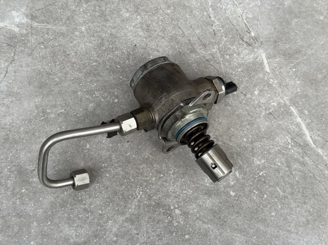 VAG 03C127026P Bomba de alta presión  comprar en Murcia