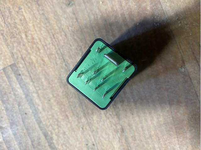 VAG 04L907282 Relé de los calentadores  en stock Terrassa