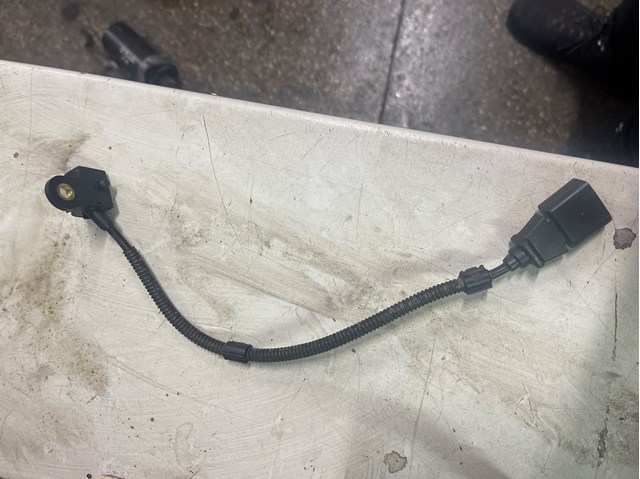 03L957147A Sensor de posición del árbol de levas  comprar en Zaragoza