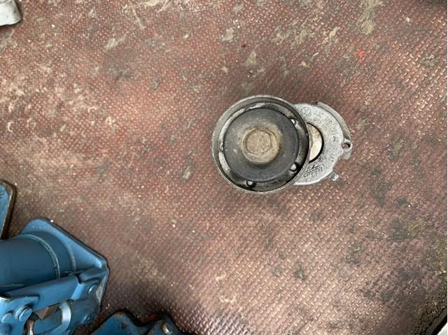 03C145299AC Tensor de correa poli V  en stock Sabadell