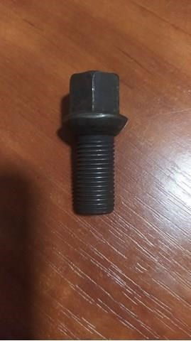 WHT001812 VAG Tornillo de rueda  en stock Córdoba