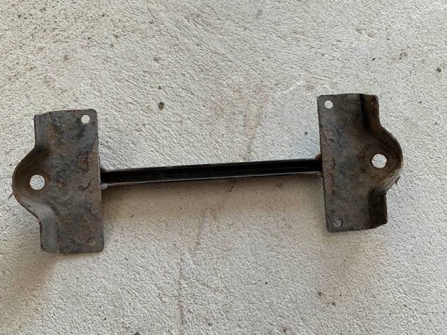 MITSUBISHI MR238277 Montaje De Bateria (Soporte)  disponible Valladolid