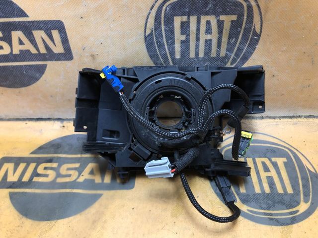 8201590627 Conmutador en la columna de dirección, parte central  comprar en Reus