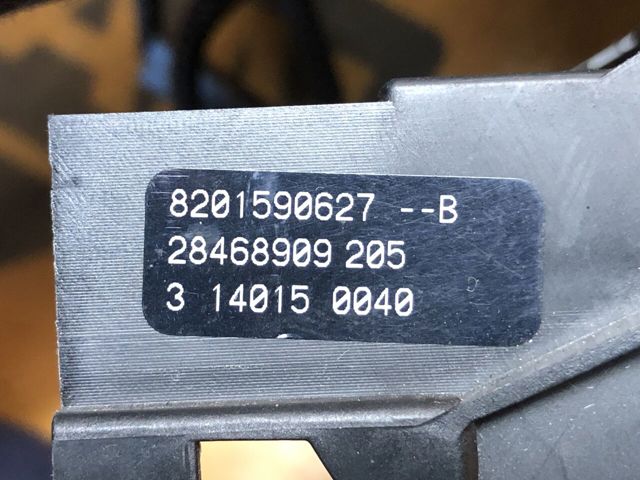 8201590627 Conmutador en la columna de dirección, parte central  disponible Utrera