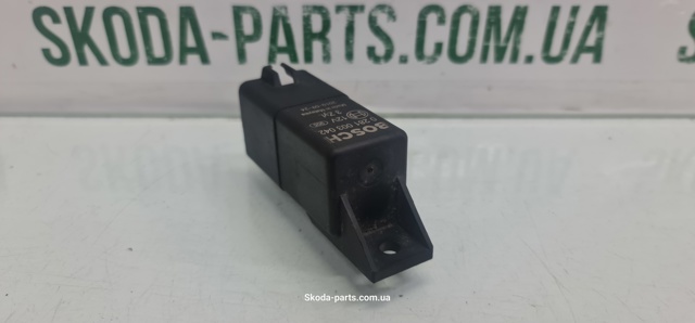 045907282A VAG Relé de los calentadores  en stock Huelva