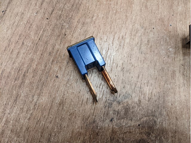 1987529074 BOSCH Fusible  disponible Alicante