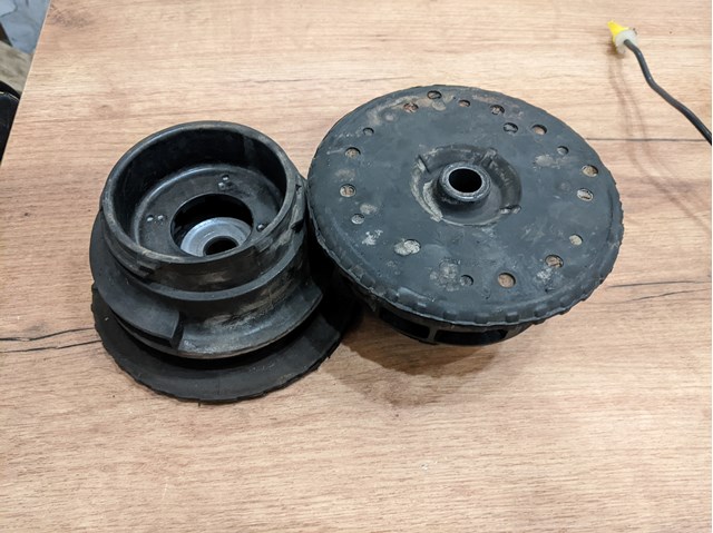 543207065R Soporte amortiguador delantero  en stock Castellón