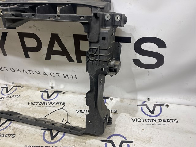 5N0805588F Soporte de radiador  en stock Sabadell