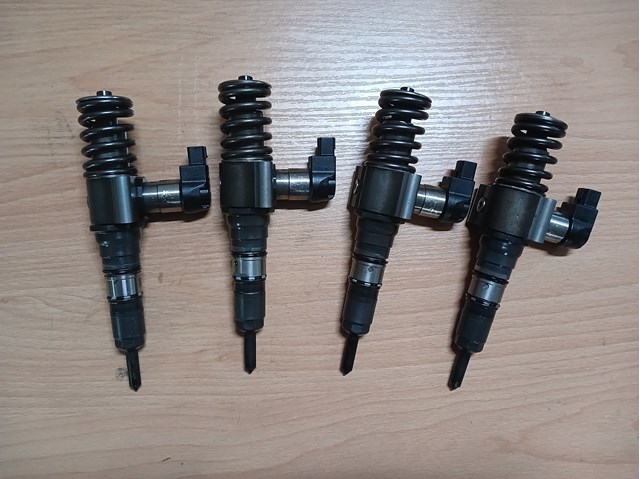 03G130073S VAG Inyector de combustible  comprar en Oviedo