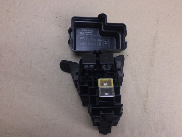 368604X000 Relé de los calentadores  en stock Sabadell