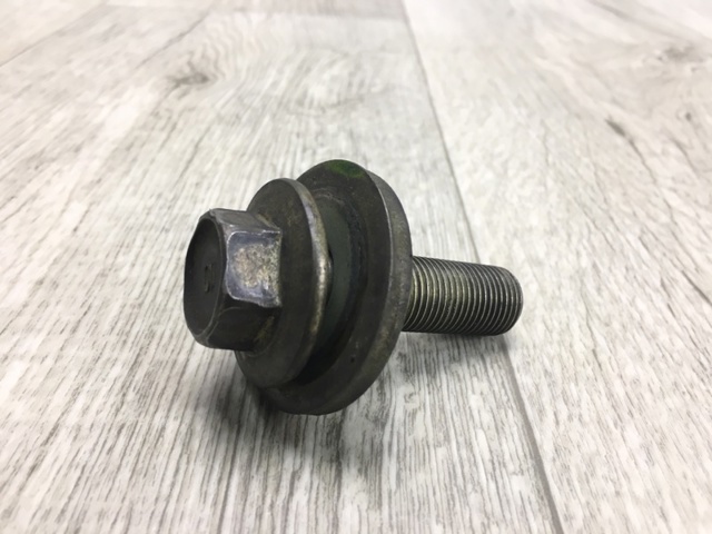 TOYOTA 9011916004 Perno de la polea del cigüeñal  en stock Salamanca