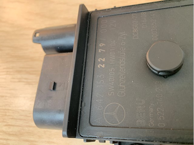 6421532279 MERCEDES Relé de los calentadores  en stock Córdoba