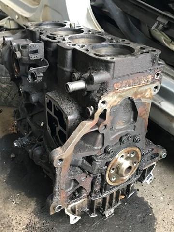 VAG 03G100098BX Motor completo  disponible Valladolid