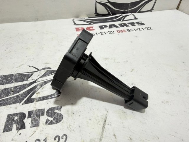 HYUNDAI 215902F600 Sensor de nivel de aceite comprar Barcelona