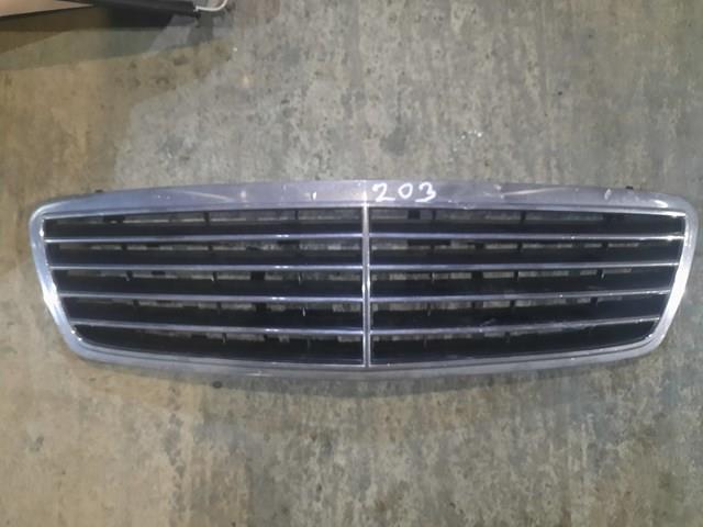 MERCEDES A2038800183 Parrilla  en stock Terrassa
