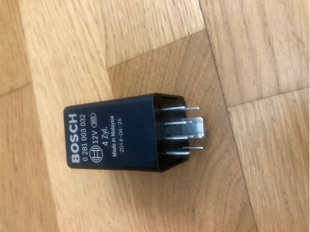 0281003032 Relé de bujía de precalentamiento  comprar en Zaragoza