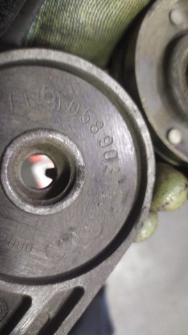 VAG 058903133 Tensor de correa poli V comprar Tarragona