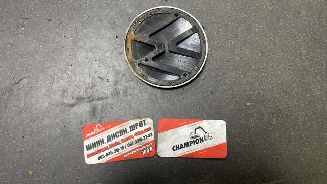 VAG 3C9853630 Emblema  en stock Terrassa