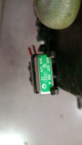 443937105A Fusibles  en stock Granada