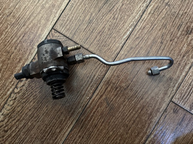 03C127026C Bomba de alta presión  disponible Málaga