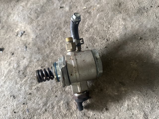 VAG 03C127026J Bomba inyectora  en stock Terrassa