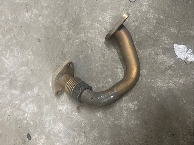 03G131521R Manguera radiador EGR, línea de retorno comprar Almería