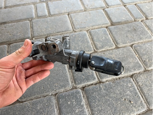 4B0905851P VAG Bombín de arranque  en stock Córdoba