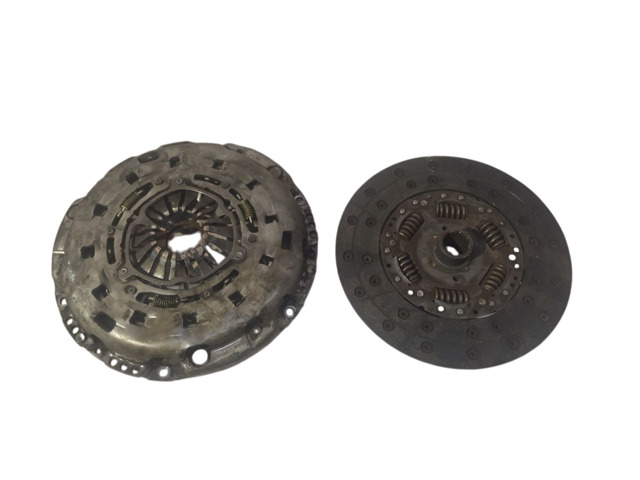 VAG 070141015P Embrague  en stock Salamanca