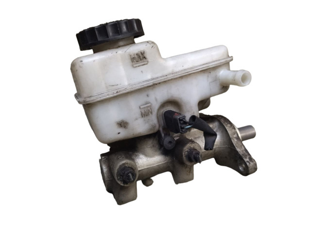 46010EB328 Cilindro maestro de frenos  en stock Castellón