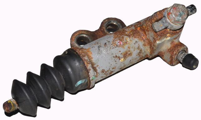 MR980832 MITSUBISHI Bombin de embrague comprar Alcalá