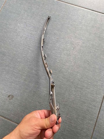 86691N7010 HYUNDAI Moldura de parachoques trasero izquierdo  disponible Ourense