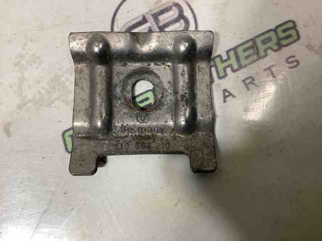 1J0803219 VAG Montaje De Bateria (Soporte)  en stock Gandía