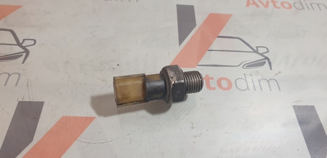 2524000Q0A Sensor de presión de aceite  en stock Granada